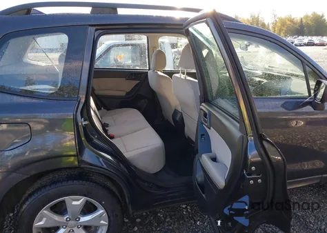 2016 Subaru Forester 2.5I z USA, uszkodzony, nr VIN JF2SJABC4GH551807